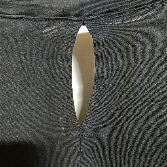 Elegant Black Women's Dress - Picture 6 of 7